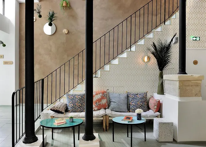 Caulaincourt Montmartre By HiphophostelsAuberge de Jeunesse Paris